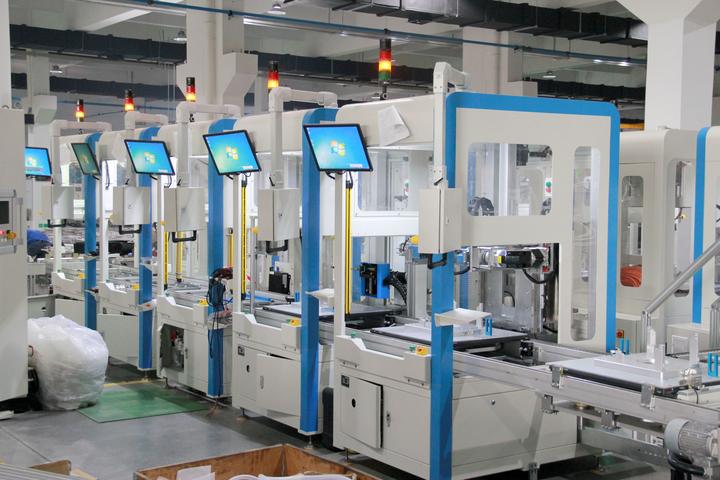 Industrial panel PC used on the Digital workshop and automated production line